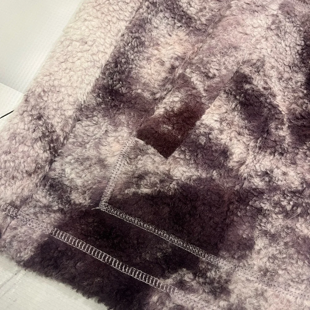 The North Face Tie-Dye Fleece Jacket in Purple - Picture 6 of 9